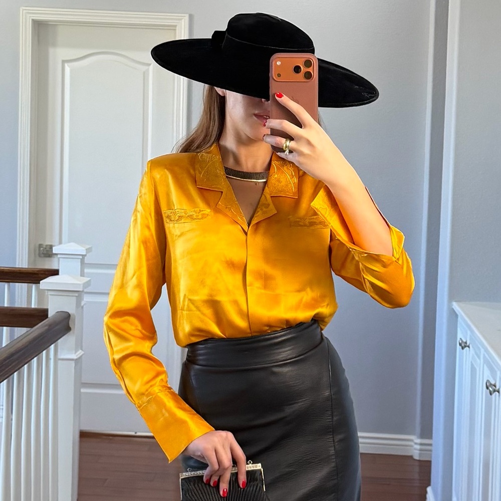 Vibrant Yellow Blouse with Flared Sleeves - Picture 5 of 7